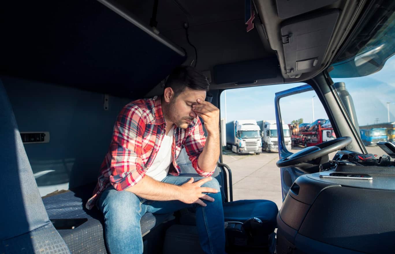 Benefits of Hiring a Specialized Truck Accident Lawyer